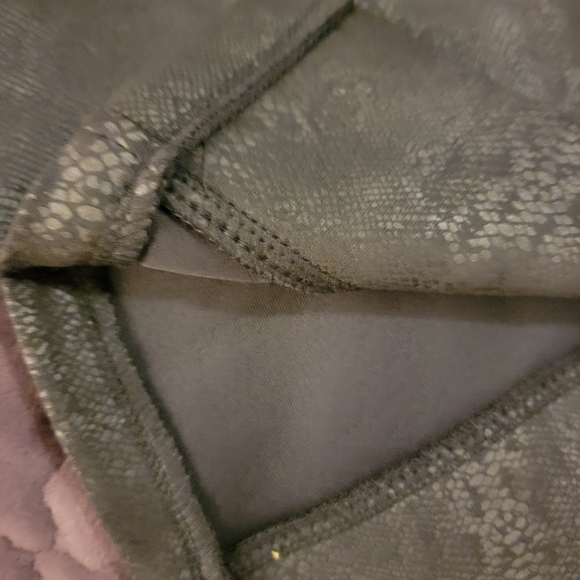 NWT Cable & Gage longsleeve  yummy sandwashed top sz XS - Picture 2 of 7